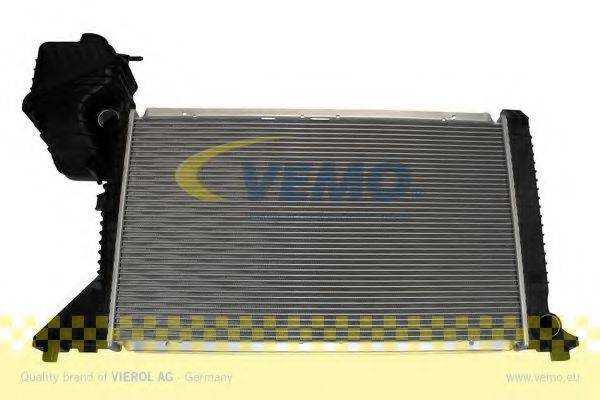 Радиатор, охлаждение двигателя V30-60-1282 VEMO