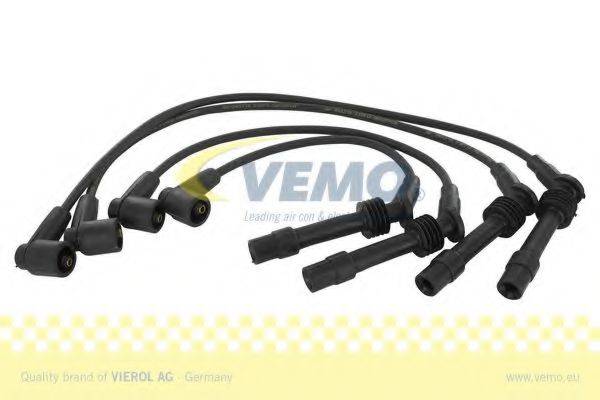 Комплект проводов зажигания V40-70-0064 VEMO